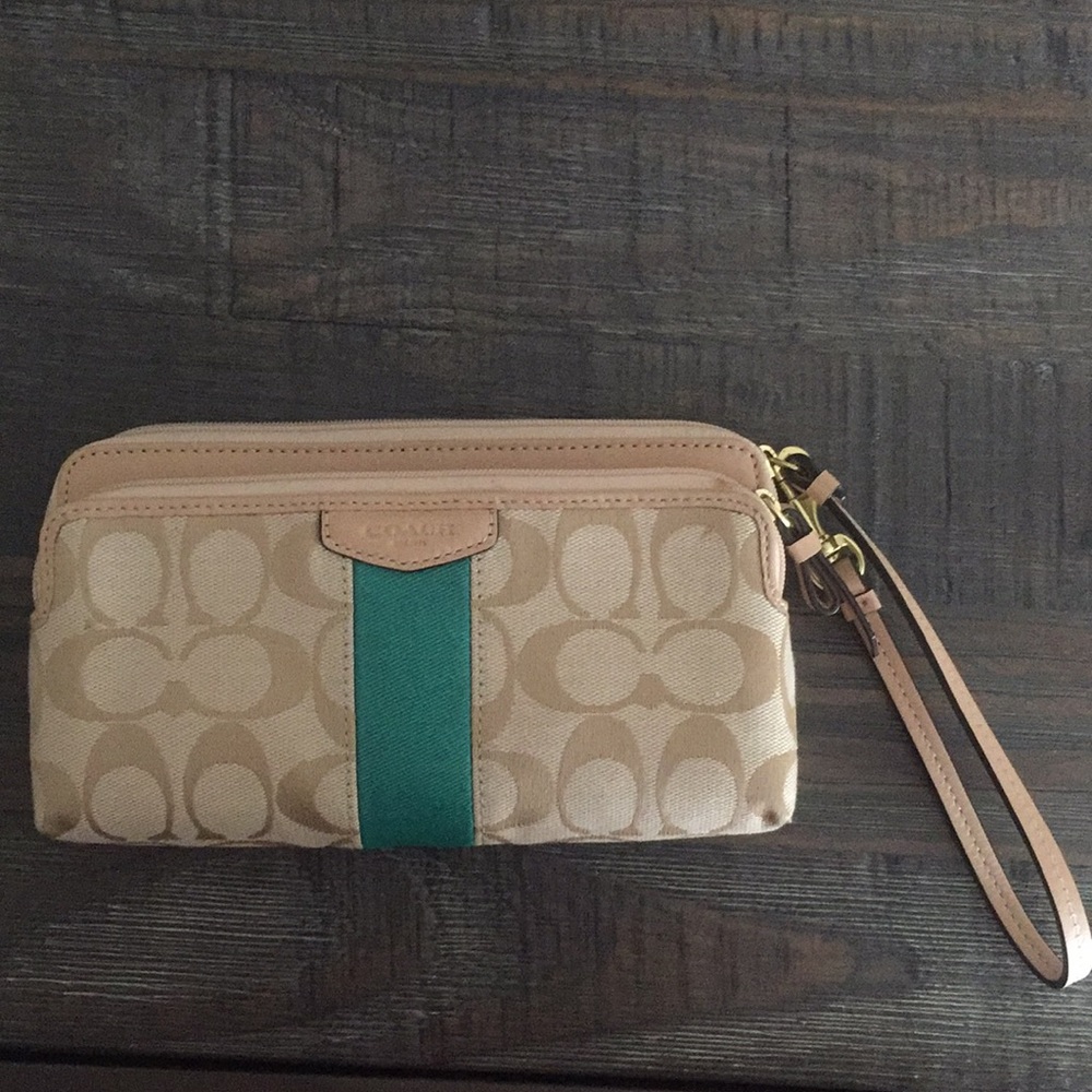 Coach Clutch Wristlet Wallet- lightly used